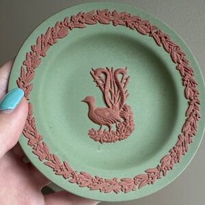 Wedgwood rare color small plate